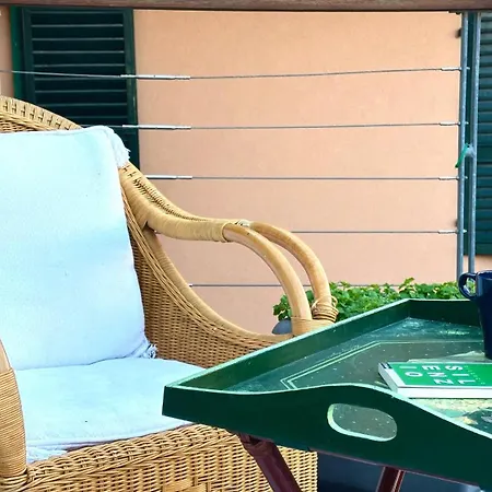 N275 - Numana, Trilocale In Centro Con Delizioso Giardino Нумана