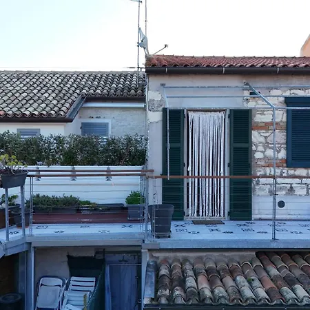 N275 - Numana, Trilocale In Centro Con Delizioso Giardino