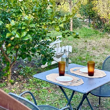 N275 - Numana, Trilocale In Centro Con Delizioso Giardino アパート