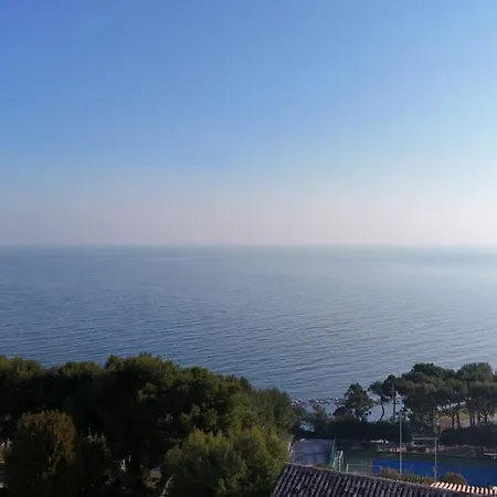 アパート N275 - Numana, Trilocale In Centro Con Delizioso Giardino *